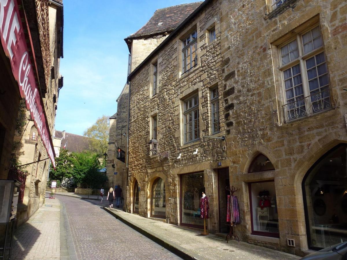 Walnut Sarlat-la-Canéda Exterior foto